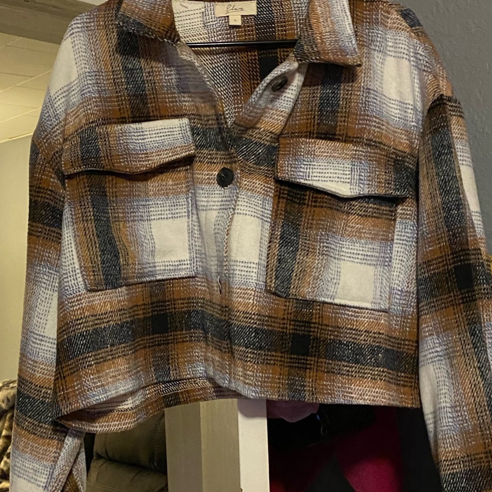 Elan Women’s Sz L Plaid Pattern Short Jacket Pockets, Blue, Brown, Tan & Cream - Picture 3 of 3